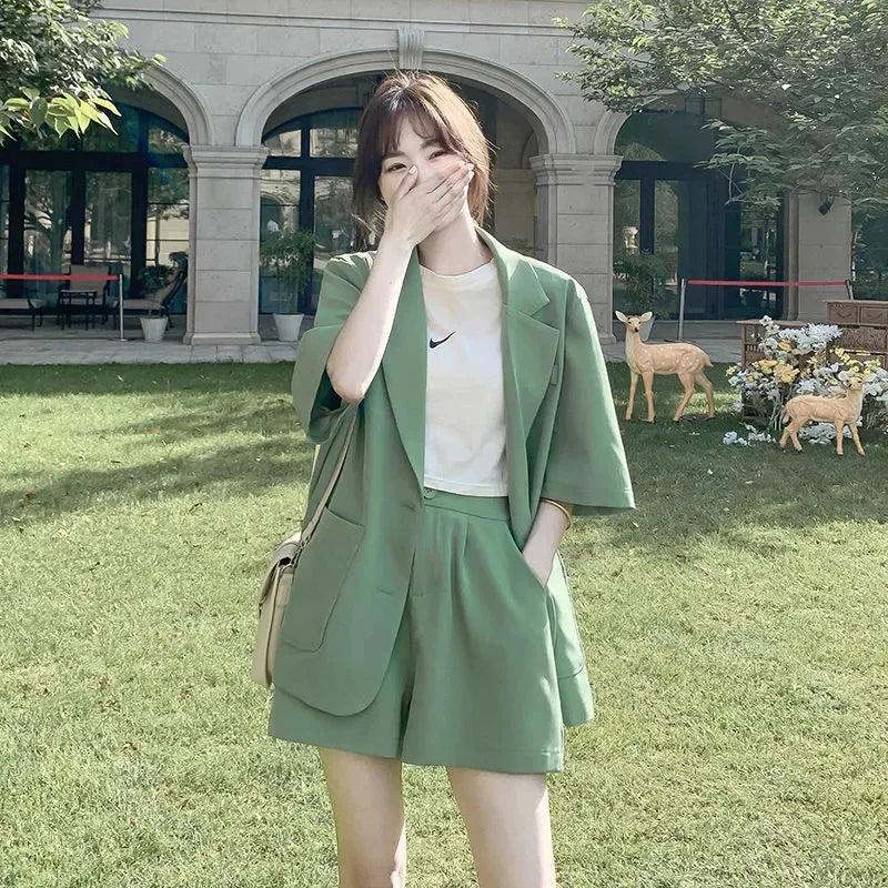 Fashionable thin women's suit; 2025 summer new Korean version of casual suit jacket and shorts two-piece set; formal attire
